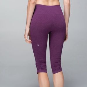 Lululemon | In the Flow Crop Heathered Berry 8